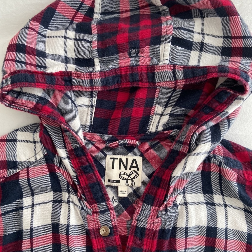 ARITZIA TNA Boyfriend Flannel - Picture 5 of 7